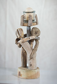 Kunstvolle Holzkunst aus Treibholz. Holzfiguren und Skulpturen für Haus und Garten in Starnberg.