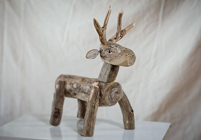 Kunstvolle Holzkunst aus Treibholz. Holzfiguren und Skulpturen für Haus und Garten in Starnberg.